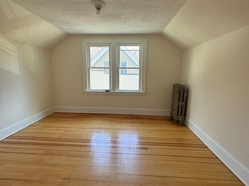1st image of 33 Andrews St #3