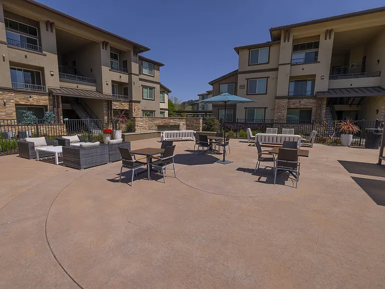 Canyon Ridge at Napa Junction — Photo 14