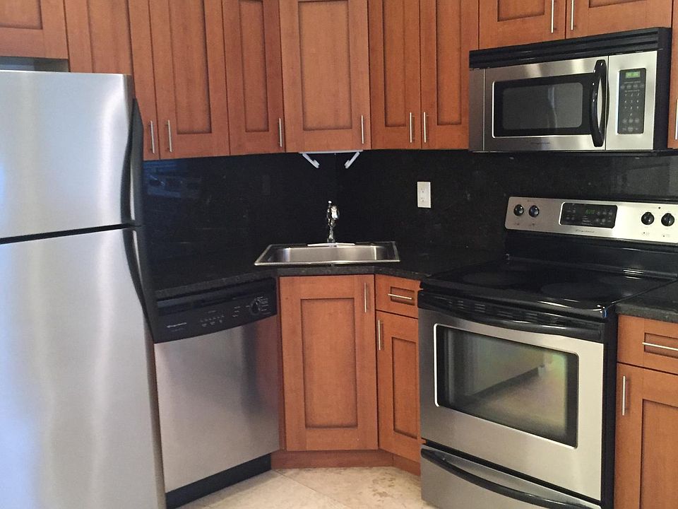 1st image of 1864 NE 46th St APT E4