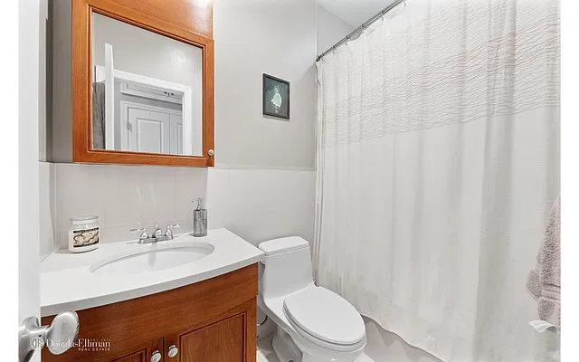 Sold by Douglas Elliman | media 21