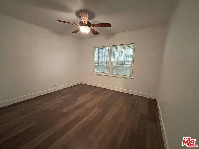 1638 Greenfield Ave — Photo 19