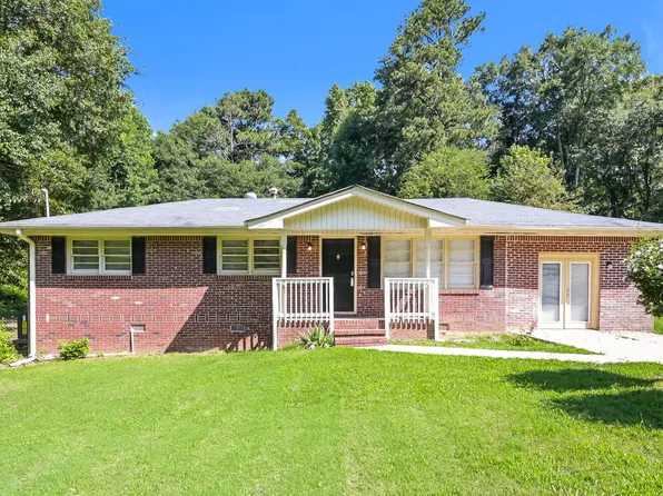 43 Pool Cir, Auburn, GA 30011