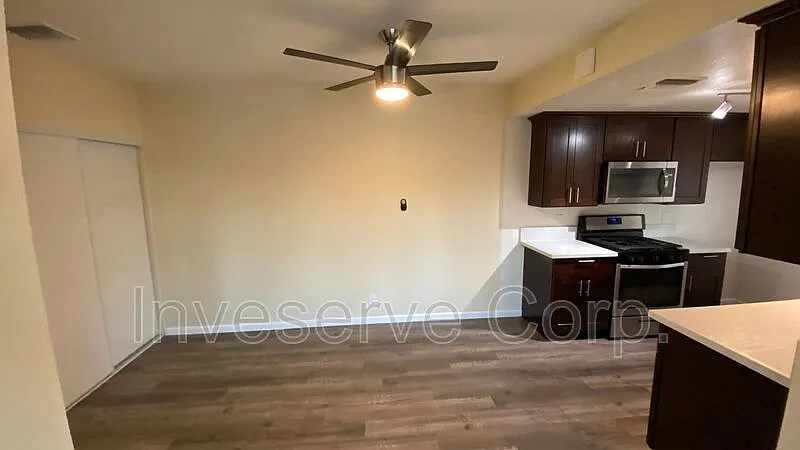 2 bed, 2.0 bath, 1000 sqft, $2,350 — Photo 3