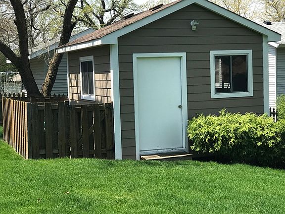3rd image of 4505 Sussex Dr