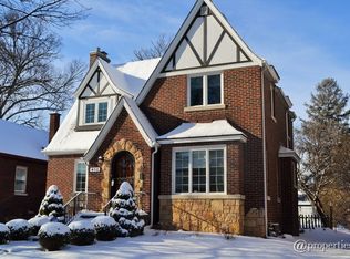 450 S Hawthorne Ave, Elmhurst, IL 60126