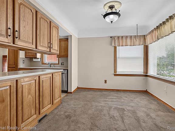 4th image of 22311 Cleveland St