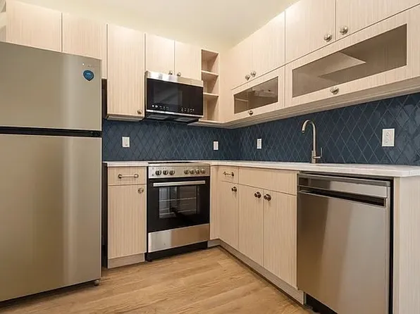 524 West 134th Street image 4 of 13