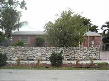 1st image of 460 Carrington Dr
