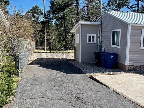 5th image of 3527 Pueblo Dr
