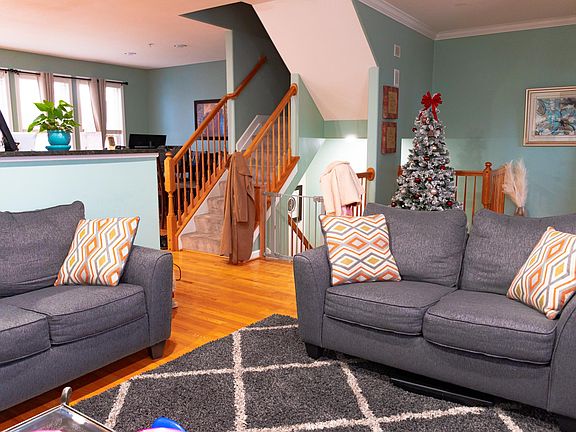 Family Room facing stairs