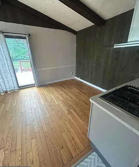 442 Buttonwood Ave #DOWNSTAIRS — Photo 4