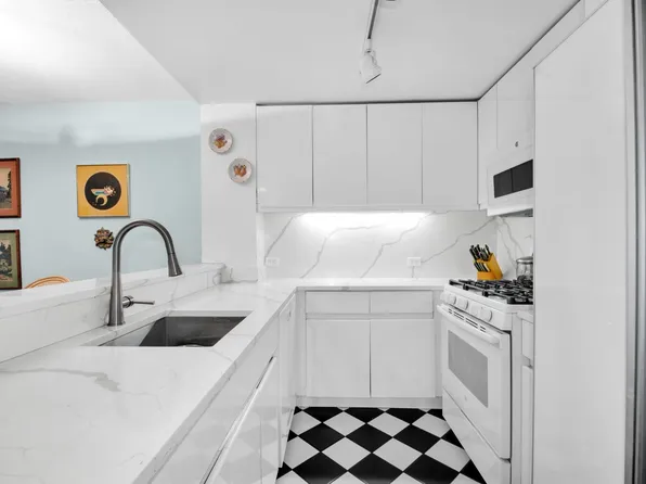 110 West 90th Street 3M image 3 of 6