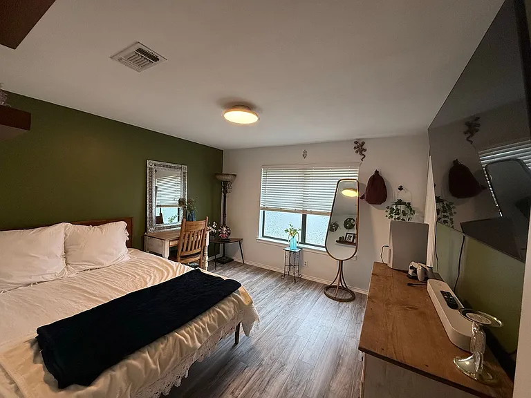 5838 Manchester Ln — Photo 13