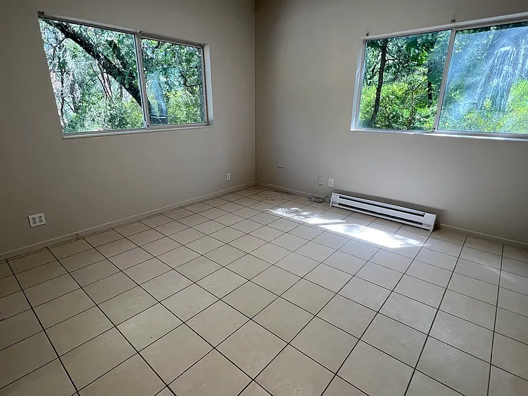 440 Cold Springs Rd #A — Photo 15