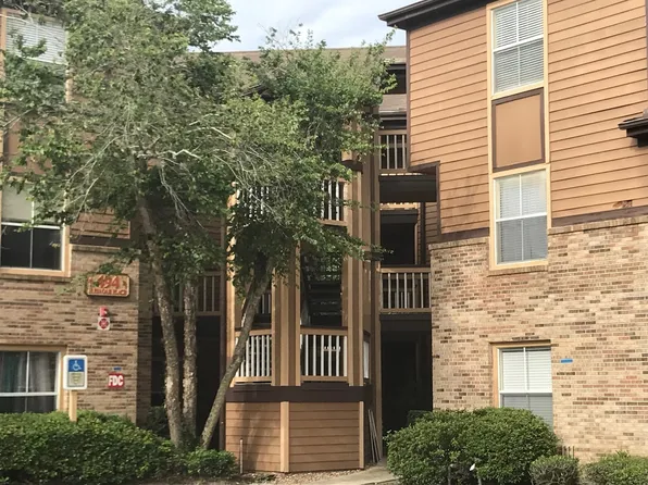 494 N Pin Oak Pl APT 202, Longwood, FL 32779
