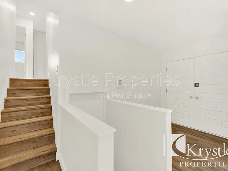 319 Aragon St — Photo 8