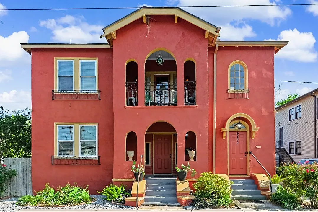 3 bed, 1100 sqft, $1,700 — Photo 1