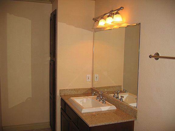 4th image of 1150 N Buffalo Dr APT 2067