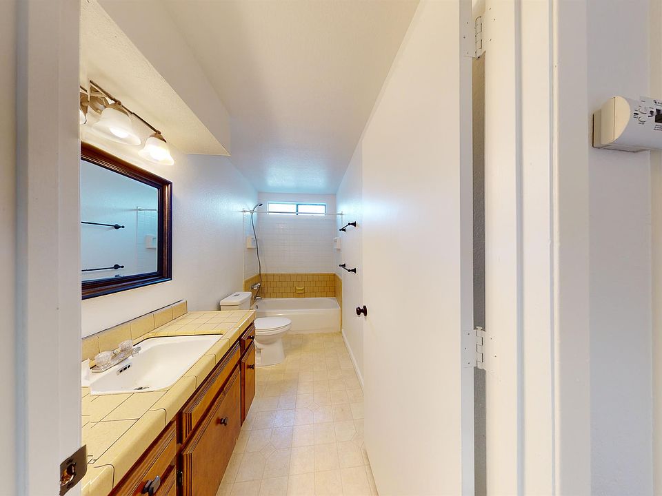 CA0417 855 Lakeside Drive 50 1 Apartment Rentals Red Bluff, CA