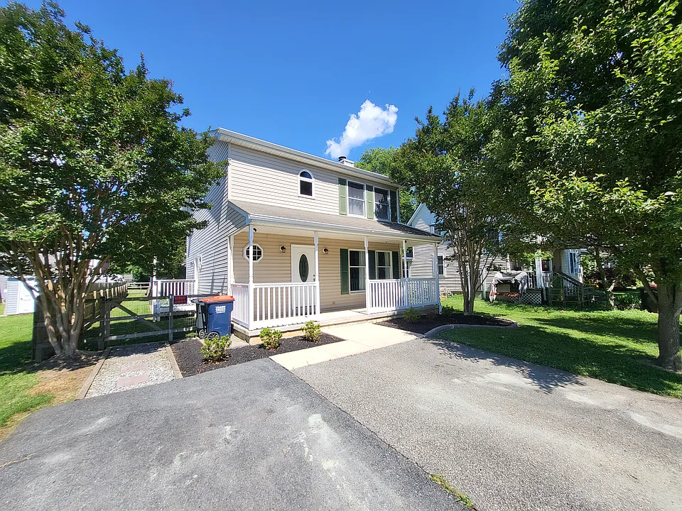 613 Cecil Ave
