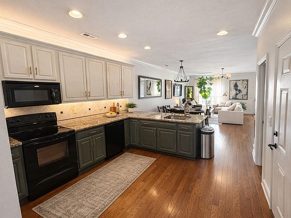 2nd image of 6843 Village Lake Cir