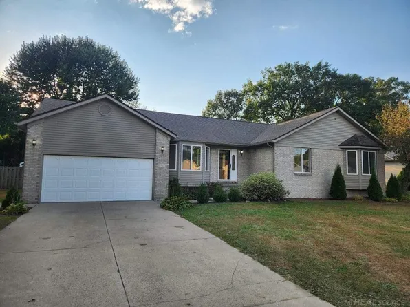 3211 Fanone Dr, Port Huron, MI 48060