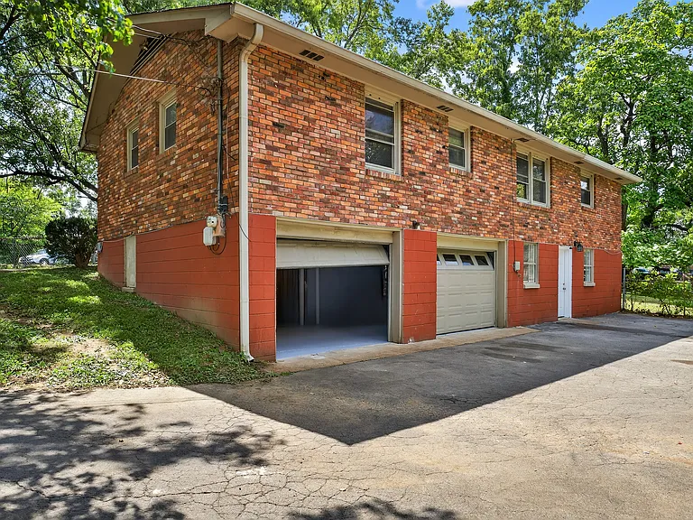 246 Bonnabrook Dr — Photo 47