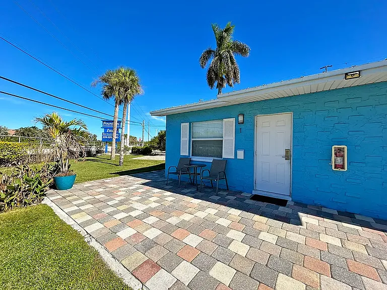 14621 McGregor Blvd — Photo 1