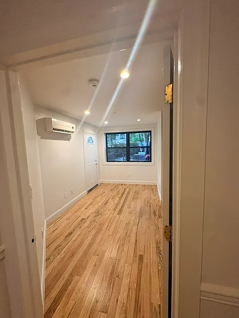 113 West 130th Street — Photo 4