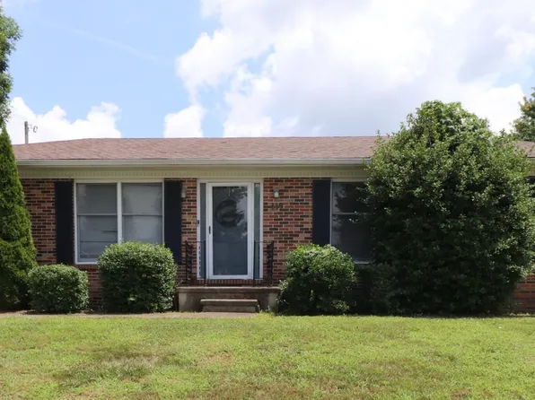 339 Courchelle Dr, Nicholasville, KY 40356