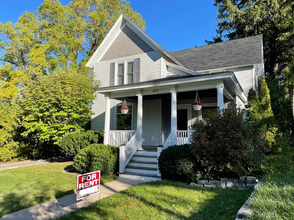 807 Michigan St, Petoskey, MI 49770
