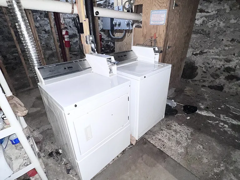 Washington St — Photo 13