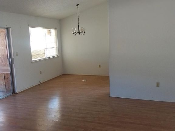 3rd image of 15337 Fairwood Ct