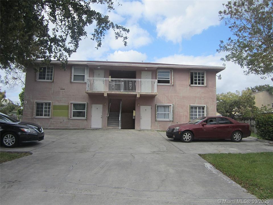 1st image of 209 NE 141st St #1