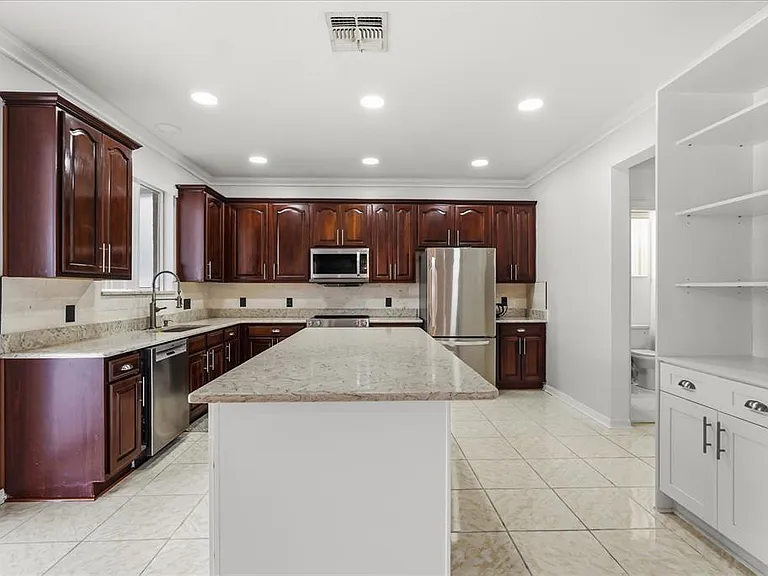 3332 Whistling Trl — Photo 16