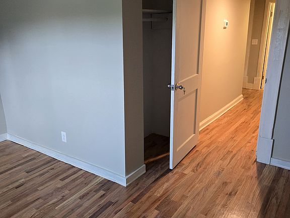 3rd image of 1110 E 5th St #1