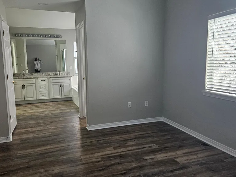 16055 Sequoia Dr — Photo 5