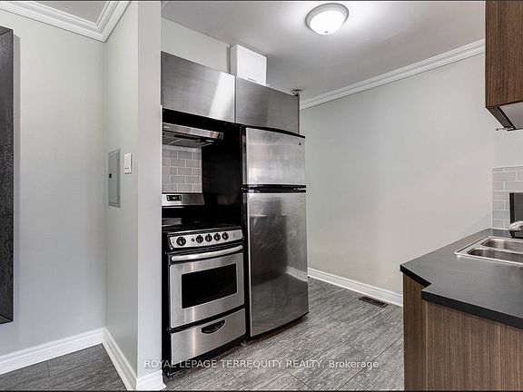 2nd image of 26 A Scarlett Rd