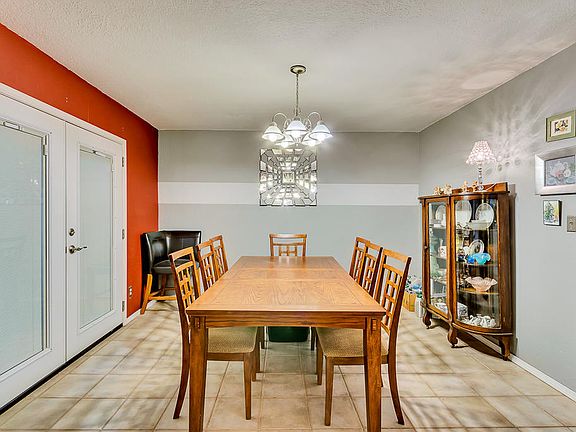 5th image of 162 Pinehurst Dr