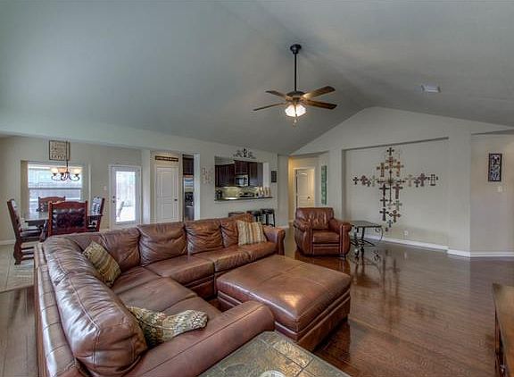 5th image of 1802 Saline Creek Dr