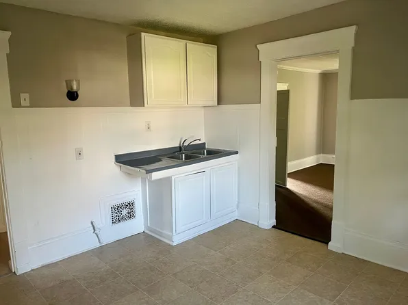 808 7th St NW, 808 7th St NW #B, Canton, OH 44703