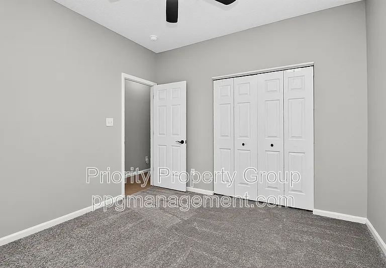 9118 Pine Springs Ct — Photo 30