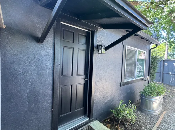 101-1 Elliott St, Winters, CA 95694