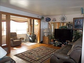3rd image of 2120 Hollywood Dr