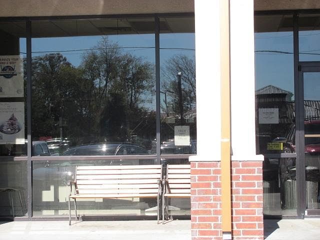 2nd image of 2405 E Parkway Dr