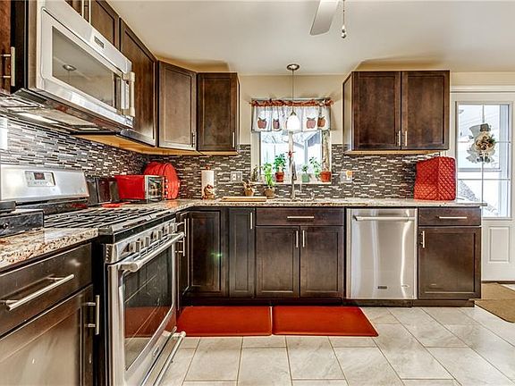 3rd image of 5158 Leona Dr