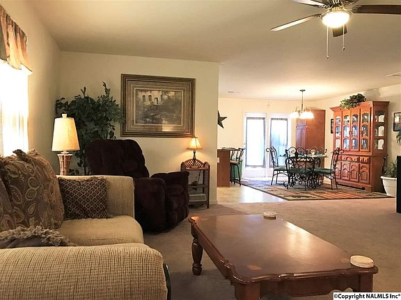 4th image of 106 Coach Glen Ln