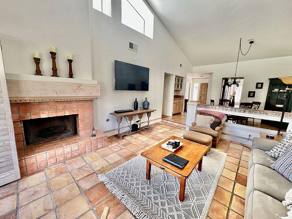 1st image of 49931 Avenida Vista Bonita