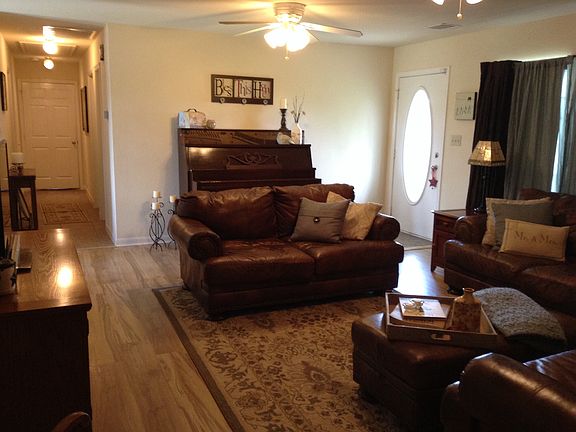 5th image of 205 Country View Ln