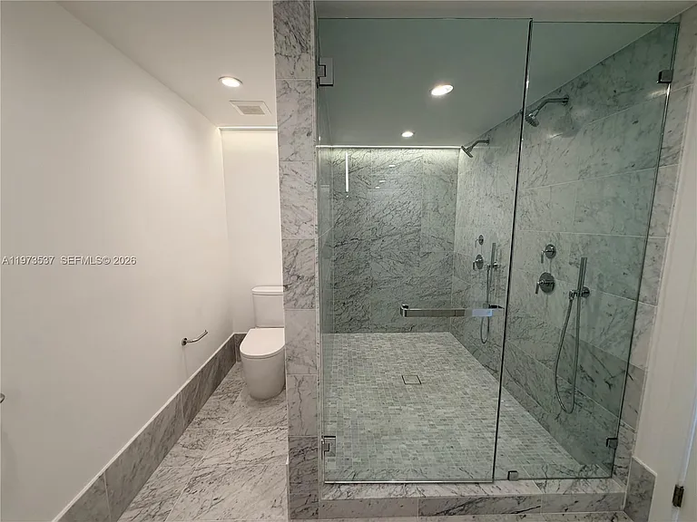 9201 E Bay Harbor Dr #309 — Photo 18
